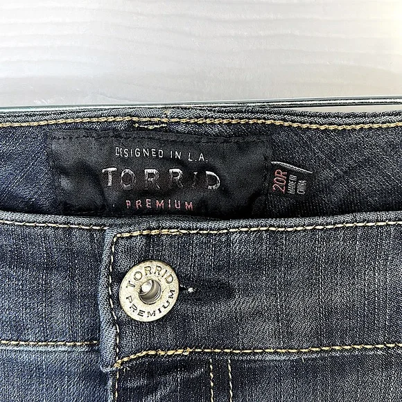 Don’t miss OUT 👀! NWT - fresh pair of skinny 👖 anyone? These are premium ultra - Picture 13 of 16